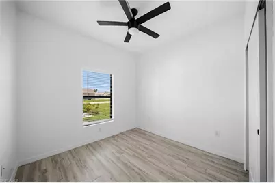 528 SE 6th St, Cape Coral, FL 33990 - Photo 11