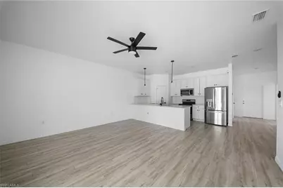 528 SE 6th St, Cape Coral, FL 33990 - Photo 7