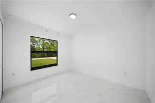 668 Chemstrand St E, Lehigh Acres, FL 33974 - Photo 9