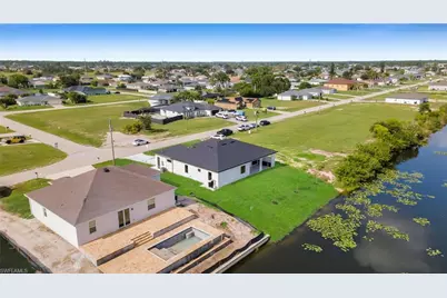 216 NE 25th Ter, Cape Coral, FL 33909 - Photo 45