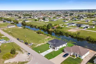 216 NE 25th Terrace, Cape Coral, FL 33909 - Photo 41