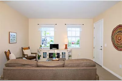 2433 Avocado Ln, Naples, FL 34120 - Photo 9