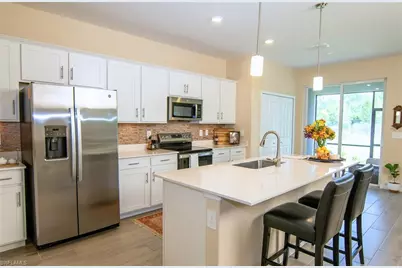 2433 Avocado Ln, Naples, FL 34120 - Photo 3