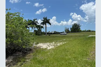 1135 NW 28th Pl, Cape Coral, FL 33993 - Photo 1