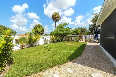 4008 NE 22nd Pl, Cape Coral, FL 33909 - Photo 23