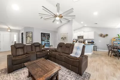 4008 NE 22nd Pl, Cape Coral, FL 33909 - Photo 9