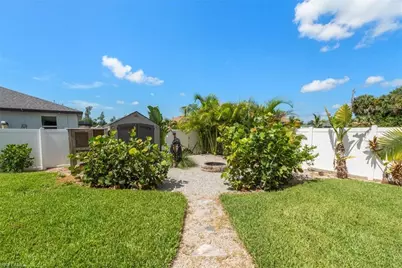 4008 NE 22nd Pl, Cape Coral, FL 33909 - Photo 25