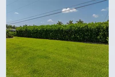 818 El Dorado Pkwy W, Cape Coral, FL 33914 - Photo 33
