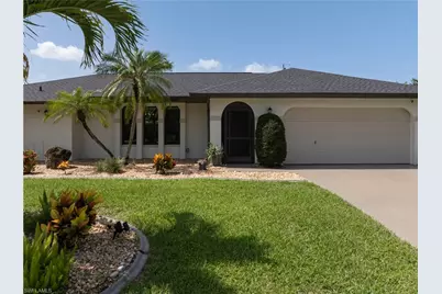 818 El Dorado Pkwy W, Cape Coral, FL 33914 - Photo 3