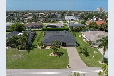 818 El Dorado Pkwy W, Cape Coral, FL 33914 - Photo 37