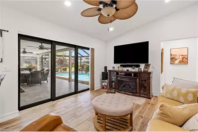 818 El Dorado Pkwy W, Cape Coral, FL 33914 - Photo 17