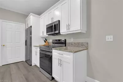11521 Villa Grand #913, Fort Myers, FL 33913 - Photo 7