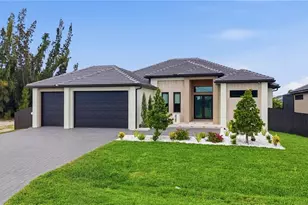 426 SW 31st Ave, Cape Coral, FL 33991 - Photo 3