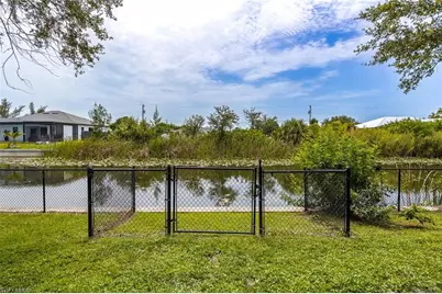 1418 SW 11th Pl, Cape Coral, FL 33991 - Photo 35
