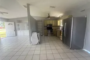 706 SW 31st St, Cape Coral, FL 33914 - Photo 7