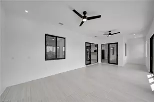 318 NW 9th St, Cape Coral, FL 33993 - Photo 33