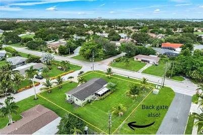 1007 Wilshire Dr, Fort Myers, FL 33919 - Photo 3