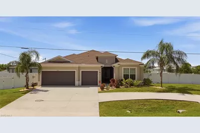 1262 N Gator Cir, Cape Coral, FL 33909 - Photo 1