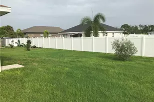 1427 NE 43rd Ln, Cape Coral, FL 33909 - Photo 15
