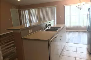1427 NE 43rd Ln, Cape Coral, FL 33909 - Photo 5