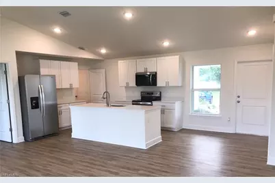 1706 NW 5th St, Cape Coral, FL 33993 - Photo 5