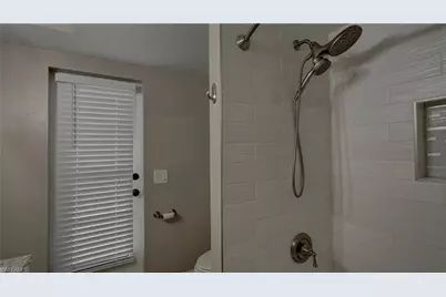 237 SE 20th Ct, Cape Coral, FL 33990 - Photo 23