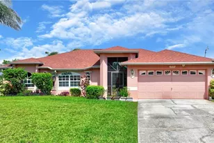 712 Fargo Dr, Fort Myers, FL 33913 - Photo 1