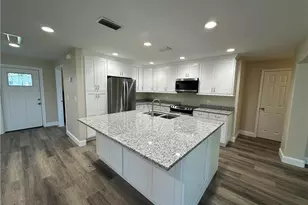 4223 SE 4th Pl, Cape Coral, FL 33904 - Photo 5