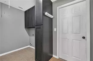300 NW 22nd Pl, Cape Coral, FL 33993 - Photo 11