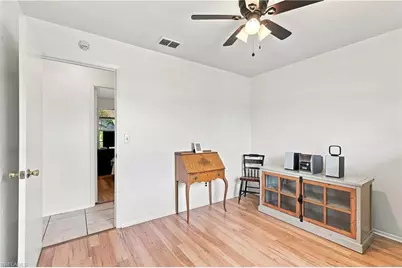 302 NW 5th Ter, Cape Coral, FL 33993 - Photo 21