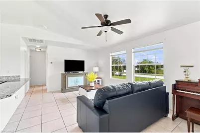 302 NW 5th Ter, Cape Coral, FL 33993 - Photo 15