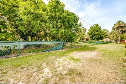 1214 Baldwin Pl, Lehigh Acres, FL 33936 - Photo 37