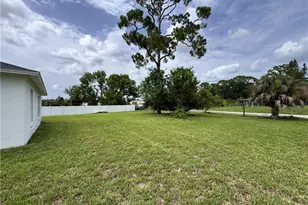 15627 Spring Line Ln, Fort Myers, FL 33905 - Photo 23