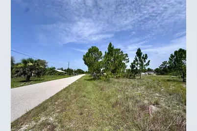 1123 Edgewood St E, Lehigh Acres, FL 33974 - Photo 5