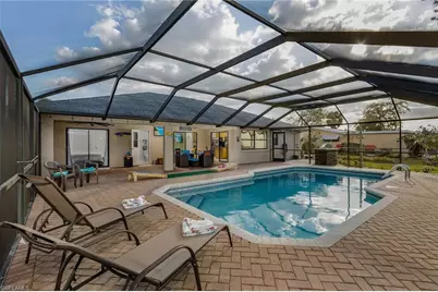 201 SE 28th Ter, Cape Coral, FL 33904 - Photo 17