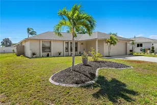 1944 Country Club Blvd, Cape Coral, FL 33990 - Photo 3