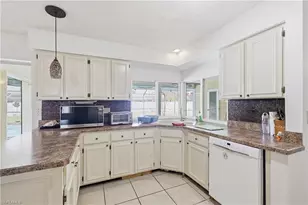 3812 SE 10th Ave, Cape Coral, FL 33904 - Photo 7