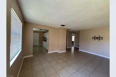 4425 Ruthann Ct, North Fort Myers, FL 33917 - Photo 5