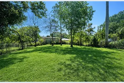 569 Nuna Ave, Fort Myers, FL 33905 - Photo 11
