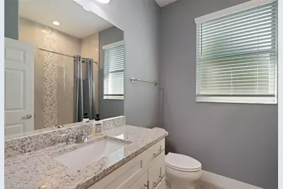 825 SE 5th Pl, Cape Coral, FL 33990 - Photo 15
