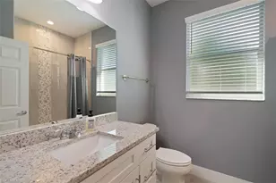 825 SE 5th Pl, Cape Coral, FL 33990 - Photo 15