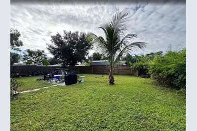 559 San Bernardino St, North Fort Myers, FL 33903 - Photo 11
