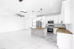 433 Rayford St, Lehigh Acres, FL 33974 - Photo 5