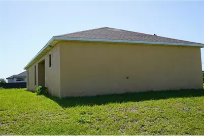 601 NE 11th Ter, Cape Coral, FL 33909 - Photo 37