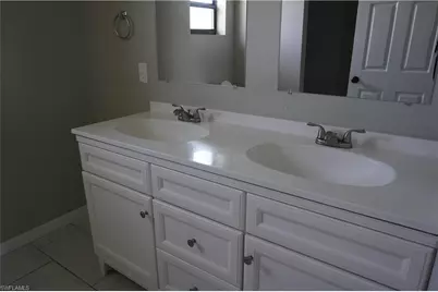 601 NE 11th Ter, Cape Coral, FL 33909 - Photo 21