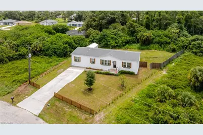 3005 Mignon Cir, Labelle, FL 33935 - Photo 1