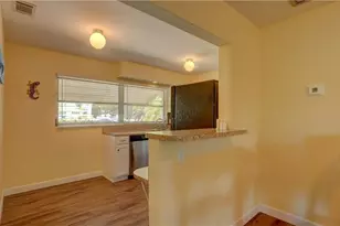 5249 Sunnybrook Ct, Cape Coral, FL 33904 - Photo 13