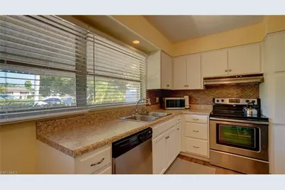 5249 Sunnybrook Ct, Cape Coral, FL 33904 - Photo 15