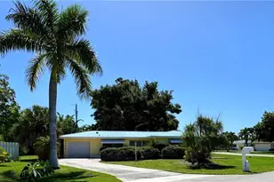 5249 Sunnybrook Ct, Cape Coral, FL 33904 - Photo 3
