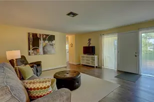 5249 Sunnybrook Ct, Cape Coral, FL 33904 - Photo 9